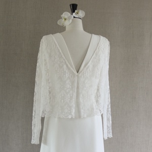 robe et son top en tulle brodé sur un mannequin de couture shooting be vernier