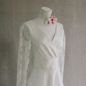 robe drapée organza et manches dentelle be vernier