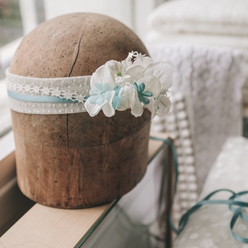 moule en bois pour chapeau dans l'atelier de be vernier