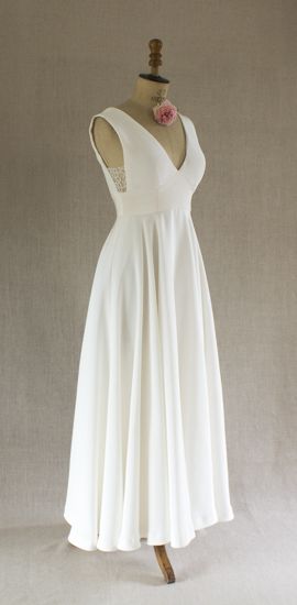 robe à godets en crêpe et tulle brodé be vernier